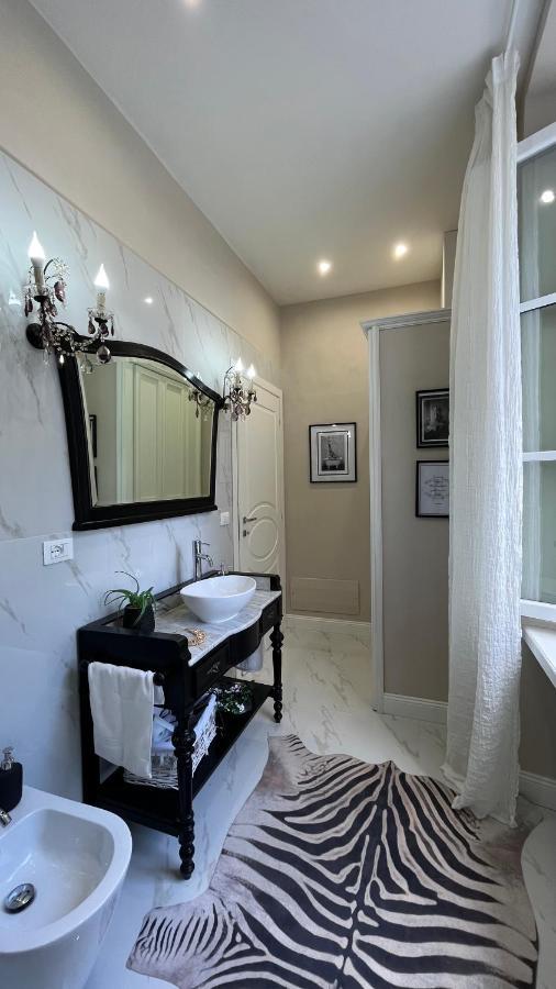 Belvedere Luxury Apartment, View On The Lucca Walls Bagian luar foto