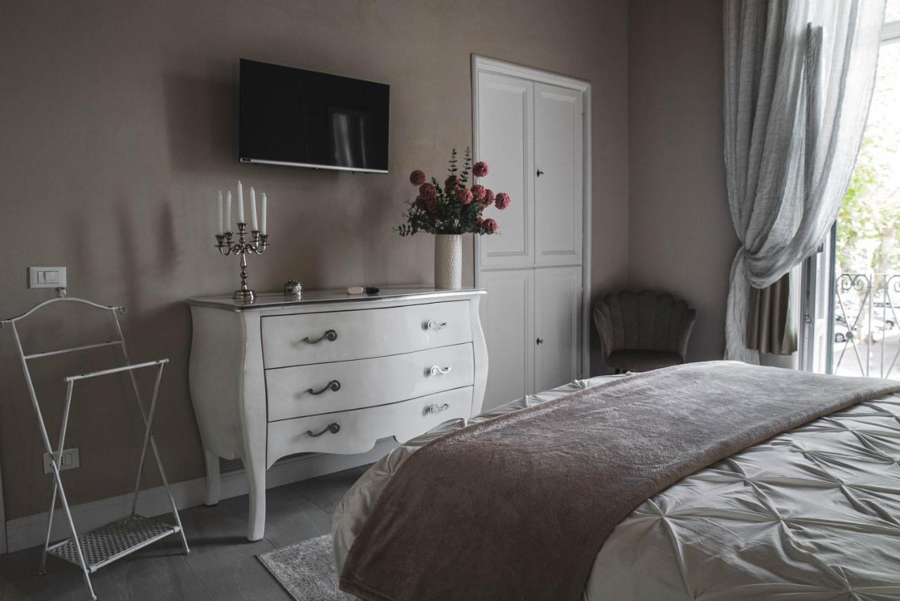 Belvedere Luxury Apartment, View On The Lucca Walls Bagian luar foto