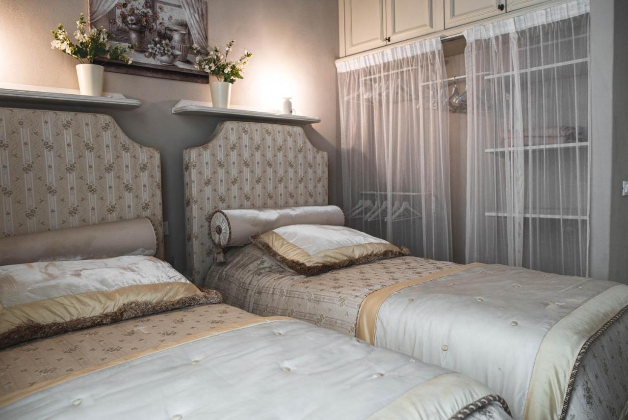 Belvedere Luxury Apartment, View On The Lucca Walls Bagian luar foto